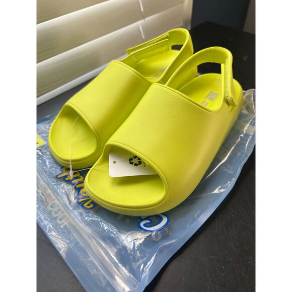 Youth Medium Yellow Slide Sandals With Velcro Strap By Be Cool Medium - Picture 2 of 8